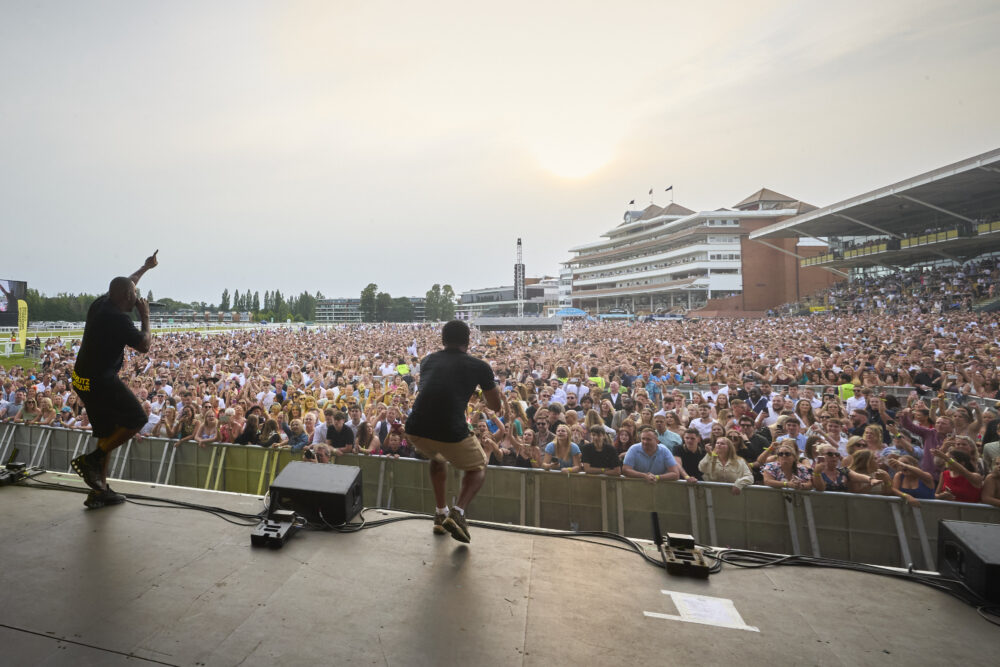 Absolute Radio and Hits Radio partner with Newbury’s music racedays