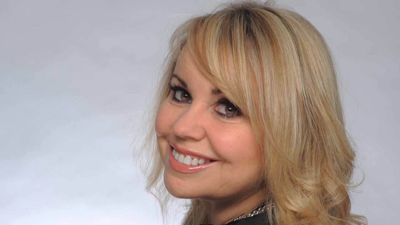 radiotoday.co.uk - Roy Martin - Jo Lloyd joins Dune Radio as station unveils new sound