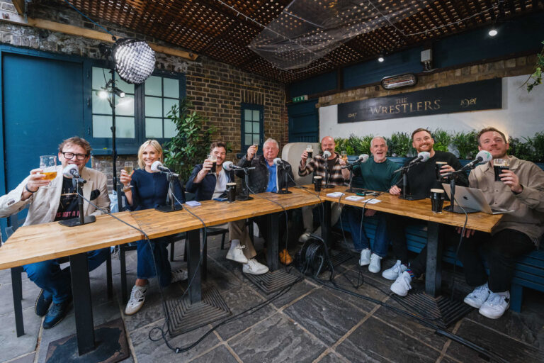 Chris Moyles gathers breakfast rivals for Pubcast