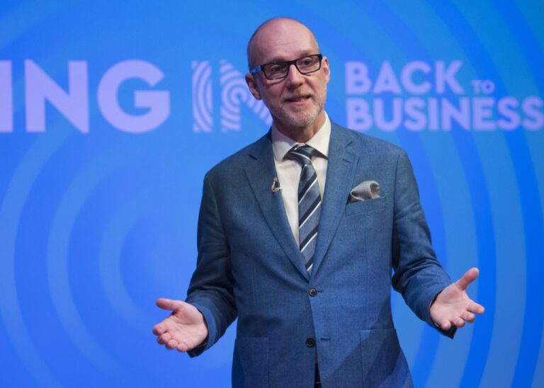 Mark Barber to step down from Radiocentre